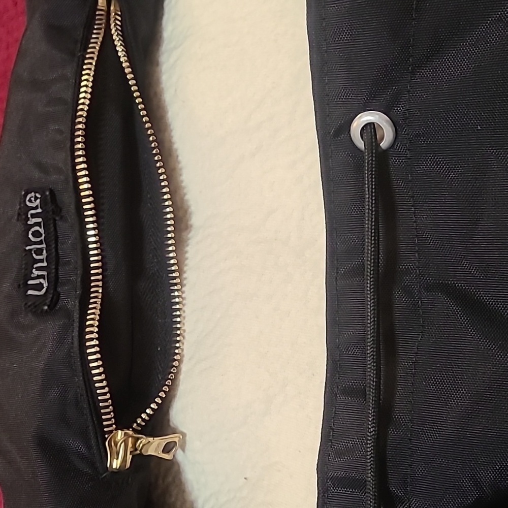 backpack - Picture 4 of 4